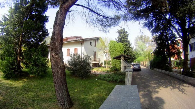 Villa in Vendita PORTO MANTOVANO MANTOVA 1000.00 Mq 13 VANI
