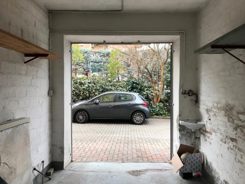 VIA BORGHI MAMO (EX ISTITUTO TANARI) AFFITTASI in zona residenziale, in condominio signorile ben tenuto, GARAGE esclusivo di mq12 con accesso su strada tramite cancello. LIBERO SUBITO! Per info e visite tel. Guendalina Venturini 333.8382619 - brunelli@brunelliimmobiliare.com 